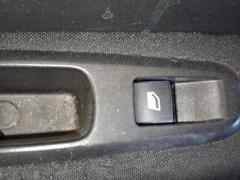 Recambio de mando elevalunas trasero izquierdo para citroën c3 iii (sx) 1.6 bluehdi 75 referencia OEM IAM 96762292ZD  