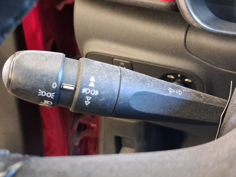 Recambio de mando luces y limpia para citroën c3 iii (sx) 1.6 bluehdi 75 referencia OEM IAM 98094483ZD  