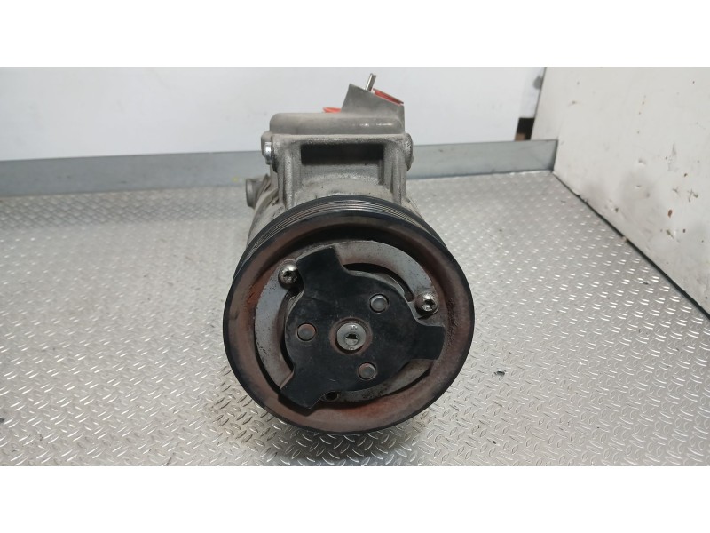 Recambio de compresor aire acondicionado para volkswagen polo v (6r1, 6c1) 1.6 tdi referencia OEM IAM 5N0820803C  