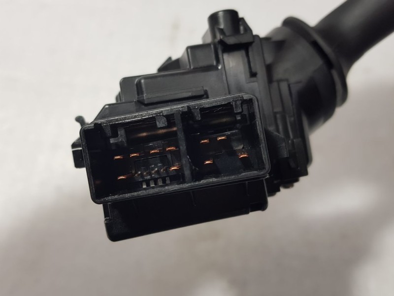 Recambio de mando limpia para toyota auris hybrid active referencia OEM IAM 0267017F858  