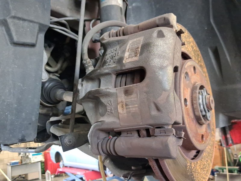 Recambio de pinza freno delantera izquierda para citroën c3 iii (sx) 1.6 bluehdi 75 referencia OEM IAM 1692649280 1617292080 