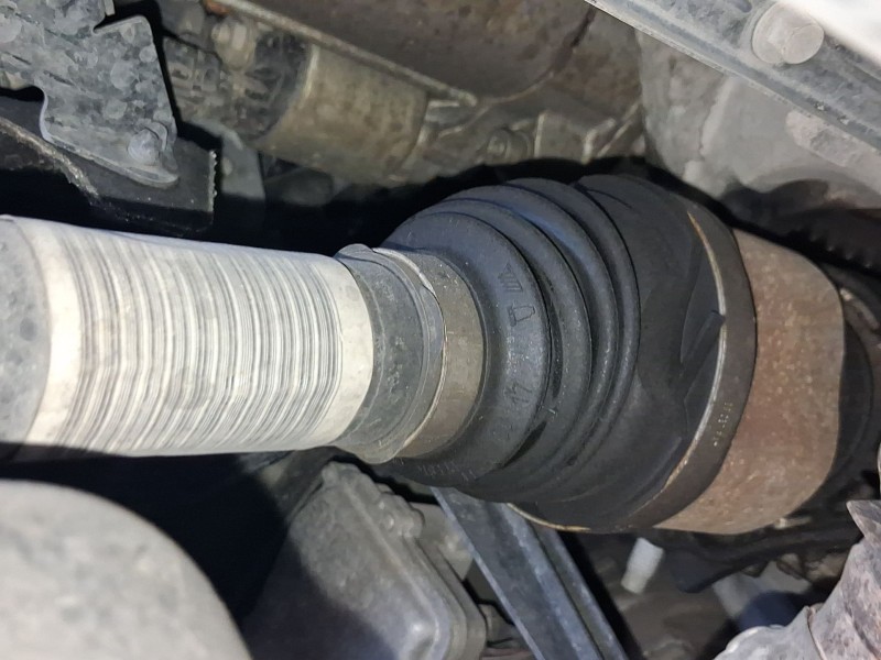 Recambio de transmision delantera derecha para citroën c3 iii (sx) 1.6 bluehdi 75 referencia OEM IAM 9816028680 1622959880 
