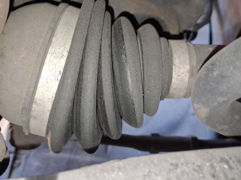 Recambio de transmision delantera derecha para citroën c3 iii (sx) 1.6 bluehdi 75 referencia OEM IAM 9816028680 1622959880 