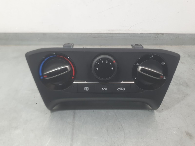Recambio de mando calefaccion / aire acondicionado para hyundai i20 ii (gb, ib) 1.2 referencia OEM IAM 97250C8010SDH  