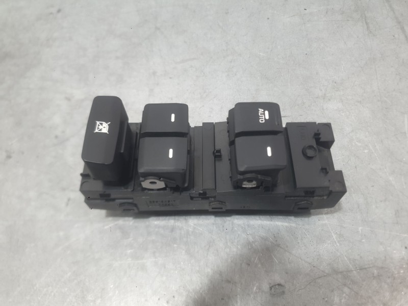 Recambio de mando elevalunas delantero izquierdo para hyundai i20 ii (gb, ib) 1.2 referencia OEM IAM 93570C80404X  