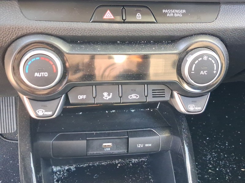 Recambio de mando climatizador para kia stonic (yb) 1.0 t-gdi eco-dynamics+ referencia OEM IAM 97250H8220SA1  