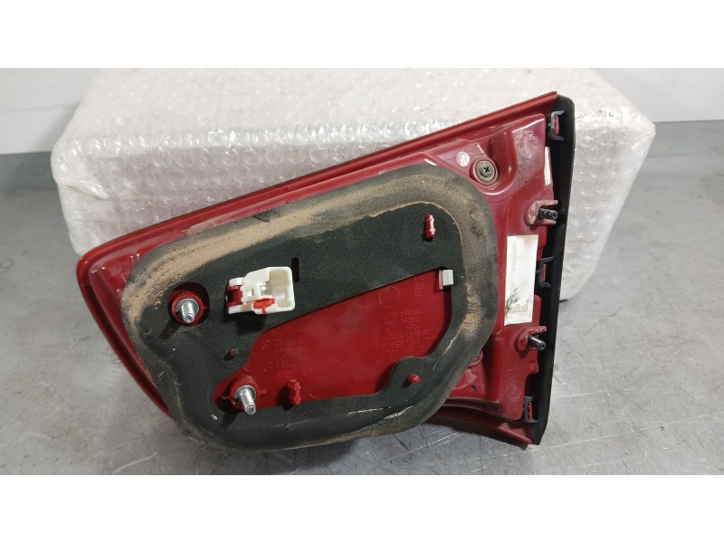 Recambio de piloto trasero izquierdo interior para kia sportage iii (sl) 1.7 crdi referencia OEM IAM 924053W610  