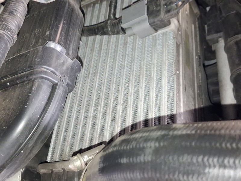 Recambio de intercooler para kia stonic (yb) 1.0 t-gdi eco-dynamics+ referencia OEM IAM 2827004610  
