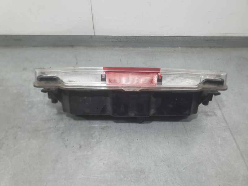 Recambio de piloto trasero central para fiat 500e (332_) elektro 3+1 (fa1) referencia OEM IAM  PARAGOLPES 