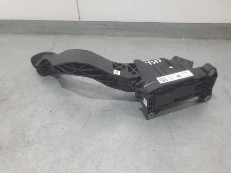 Recambio de potenciometro pedal para fiat 500e (332_) elektro 3+1 (fa1) referencia OEM IAM 52137955  