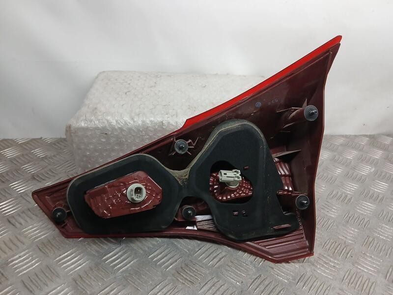 Recambio de piloto trasero izquierdo para toyota rav 4 exclusive referencia OEM IAM 8159342010  