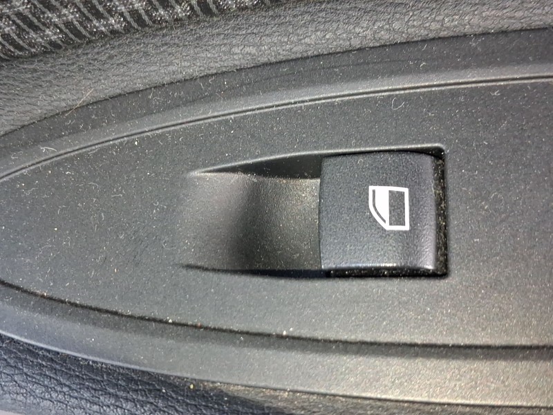 Recambio de mando elevalunas delantero derecho para bmw x1 (f48) sdrive 18 d referencia OEM IAM 61319208107  