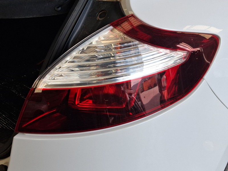 Recambio de piloto trasero derecho exterior para renault megane iii hatchback (bz0/1_, b3_) 1.5 dci (bz1g, bz1w, bz0r) referenci