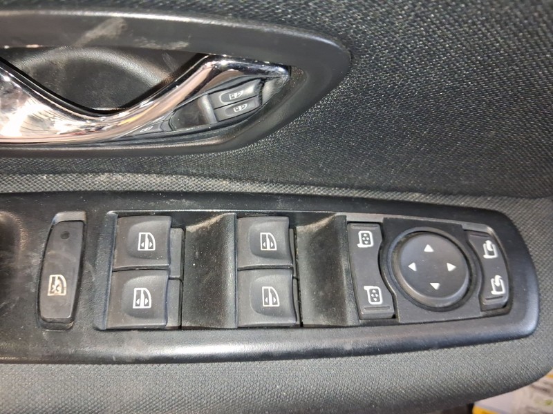 Recambio de mando elevalunas delantero izquierdo para renault megane iii hatchback (bz0/1_, b3_) 1.5 dci (bz1g, bz1w, bz0r) refe