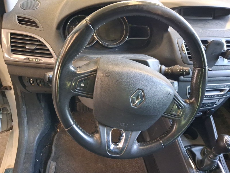 Recambio de volante para renault megane iii hatchback (bz0/1_, b3_) 1.5 dci (bz1g, bz1w, bz0r) referencia OEM IAM 484009812R  