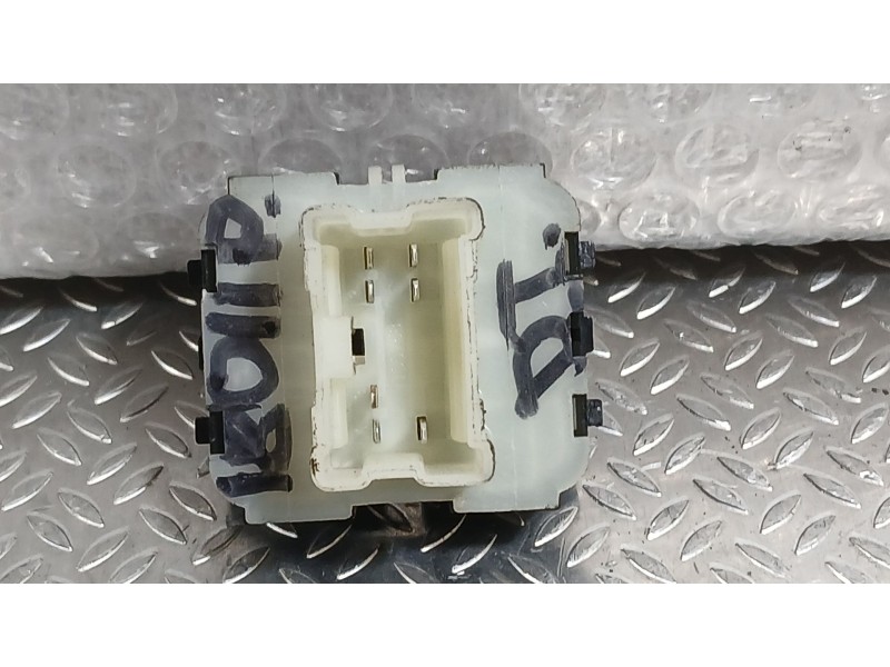 Recambio de mando elevalunas delantero izquierdo para renault express furgón/monospace 1.5 blue dci 75 (f6aa) referencia OEM IAM