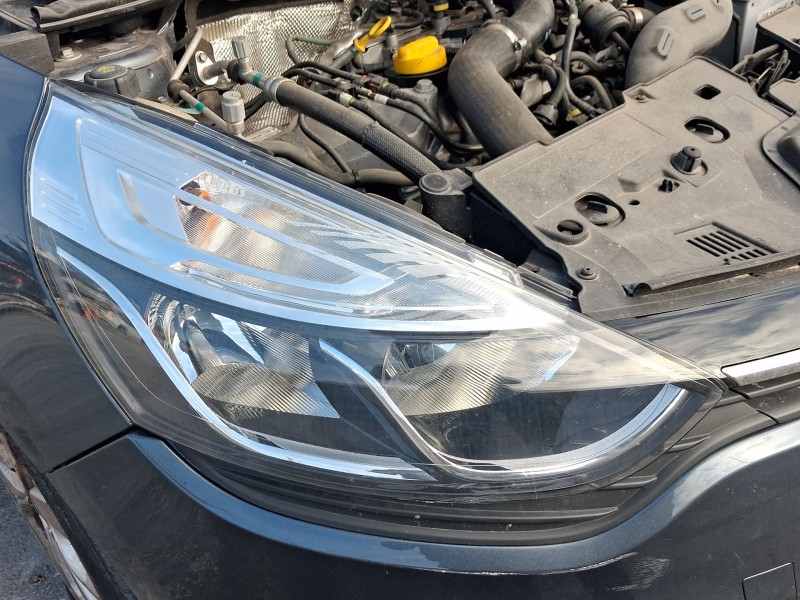 Recambio de faro derecho para renault clio iv (bh_) 0.9 tce 90 referencia OEM IAM 260103317R  