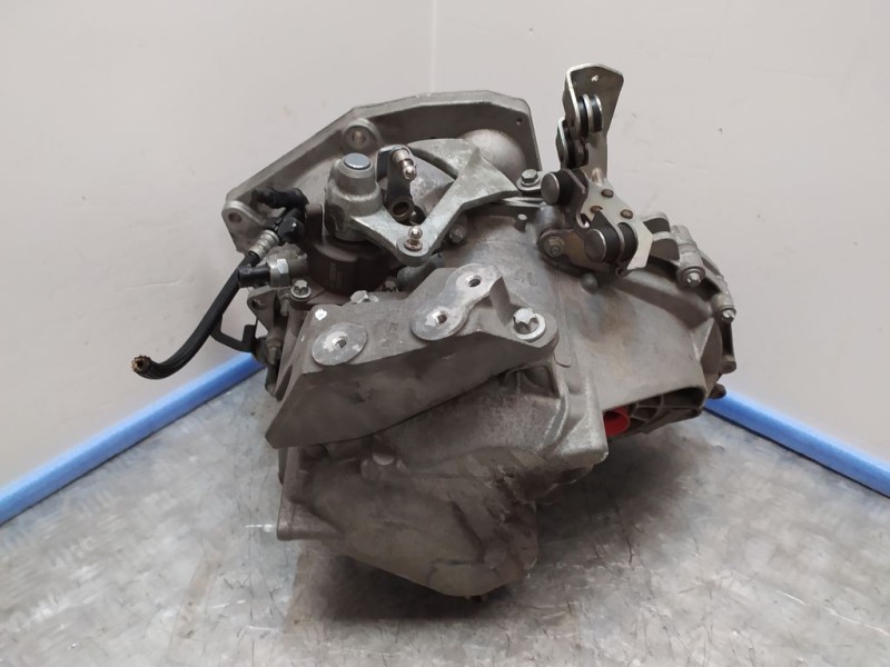 Recambio de caja cambios para saab 9-3 sport sedán linear sport referencia OEM IAM 55560474 R10043343F5 6VELOCIDADES