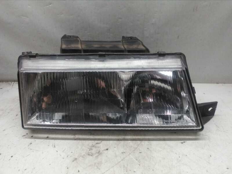 Recambio de faro derecho para ssangyong musso referencia OEM IAM   