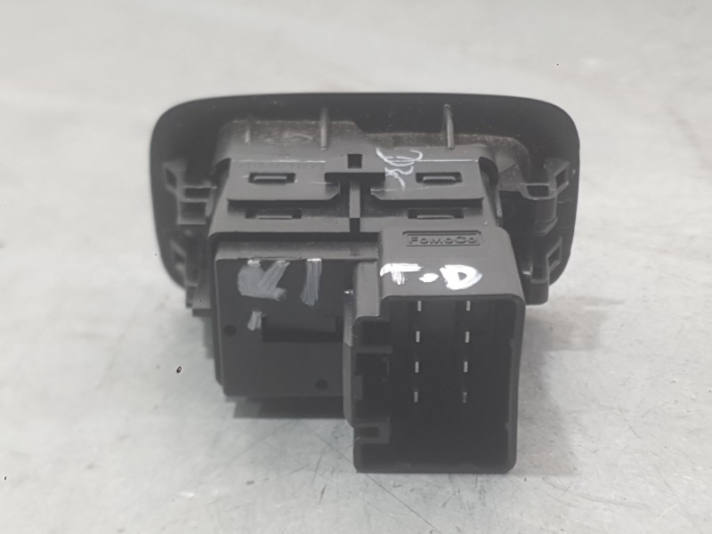 Recambio de mando elevalunas trasero derecho para ford ecosport 1.5 ecoblue tdci referencia OEM IAM 2092818  