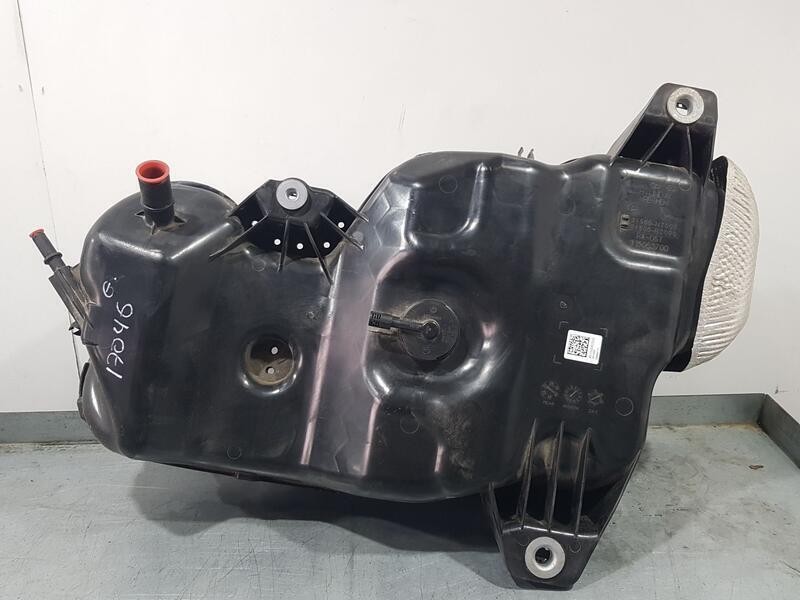 Recambio de deposito adblue para kia sportage v (nq5) 1.6 crdi mhev referencia OEM IAM 31500N7000  