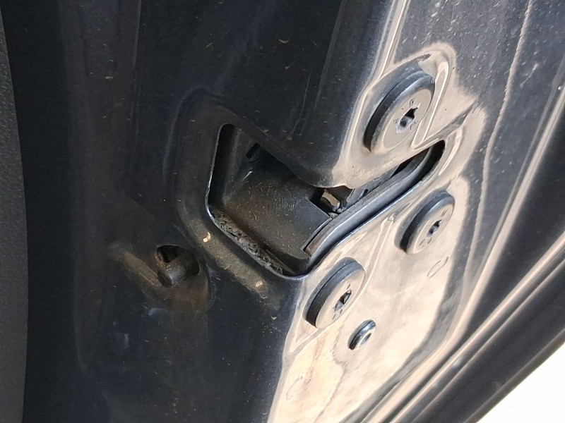 Recambio de cerradura puerta trasera derecha para renault clio iv (bh_) 0.9 tce 90 referencia OEM IAM 825000767R  