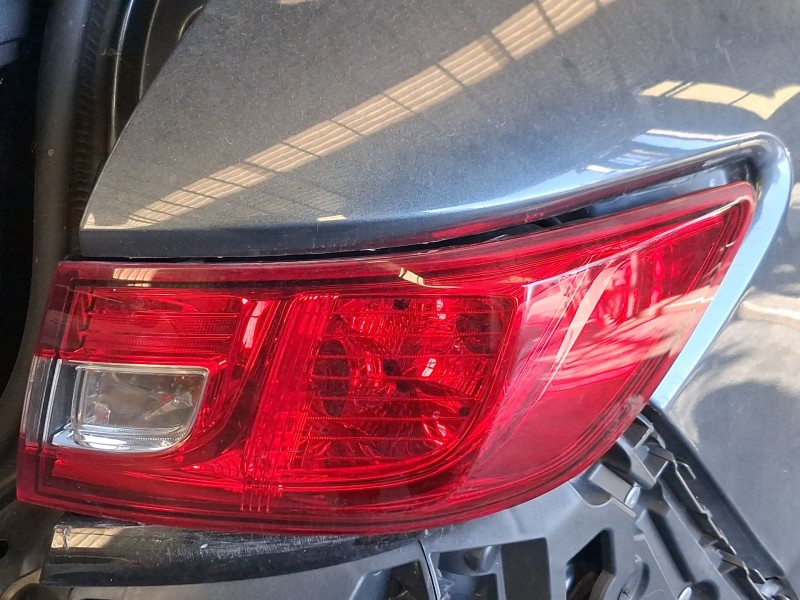 Recambio de piloto trasero derecho exterior para renault clio iv (bh_) 0.9 tce 90 referencia OEM IAM 265502631R  