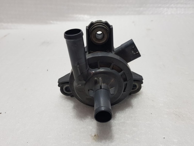 Recambio de bomba agua electrica para toyota auris hybrid active referencia OEM IAM G904052010 21515G102099 AISIN