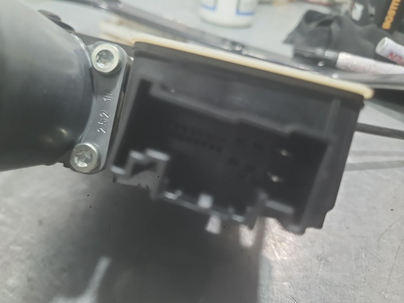 Recambio de elevalunas delantero izquierdo para skoda fabia iii (nj3) 1.0 tsi referencia OEM IAM 2Q2959881C 6V0837039 