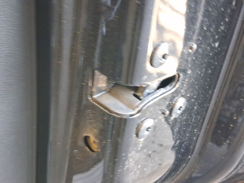 Recambio de cerradura puerta trasera derecha para fiat 600 (364) 1.2 t hybrid referencia OEM IAM 9859311280  