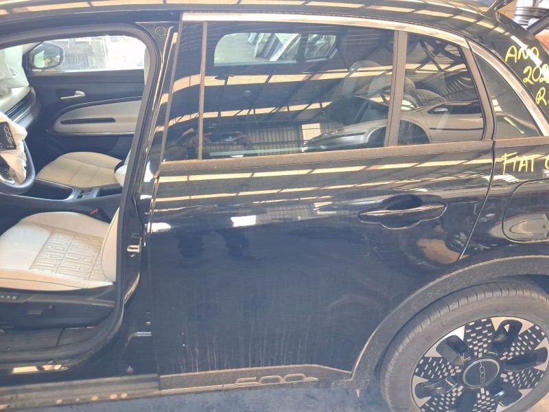 Recambio de puerta trasera izquierda para fiat 600 (364) 1.2 t hybrid referencia OEM IAM 52205319  