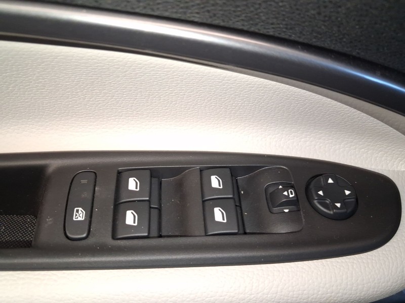 Recambio de mando elevalunas delantero izquierdo para fiat 600 (364) 1.2 t hybrid referencia OEM IAM 98421760ZD C/MANDO RETROVIS