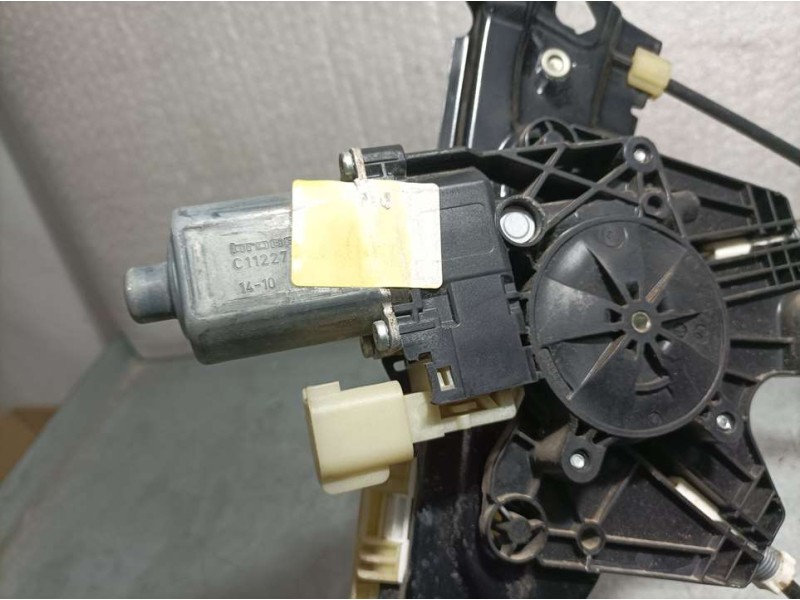 Recambio de elevalunas delantero derecho para ford mondeo turn. titanium referencia OEM IAM C04390101  ELECTRICO 6 PINS