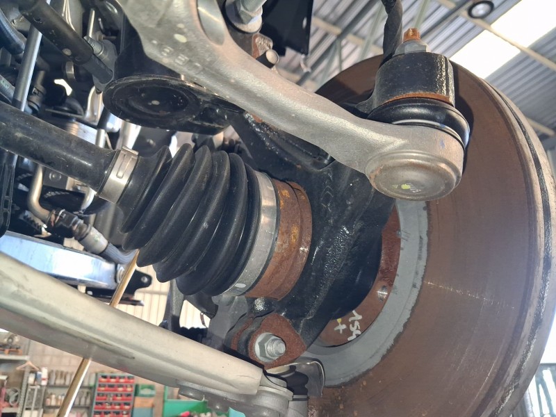 Recambio de mangueta delantera derecha para fiat 600 (364) 1.2 t hybrid referencia OEM IAM 52235990  