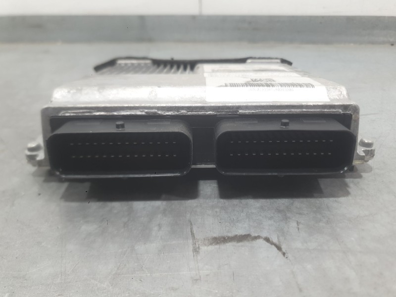 Recambio de centralita motor uce para dacia sandero iii 1.0 tce 90 referencia OEM IAM 237106048S  