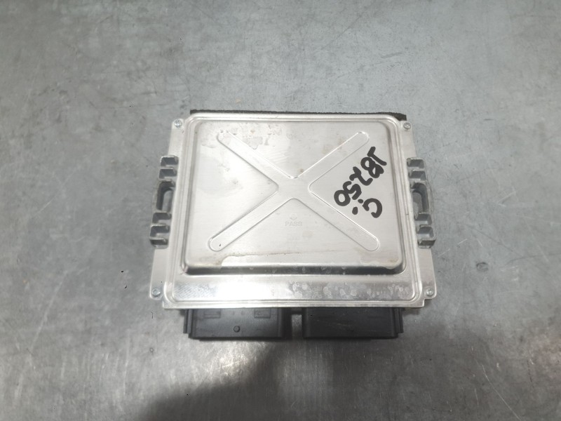 Recambio de centralita motor uce para dacia sandero iii 1.0 tce 90 referencia OEM IAM 237106048S  