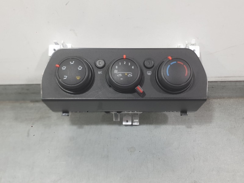 Recambio de mando calefaccion / aire acondicionado para dacia sandero iii 1.0 tce 90 referencia OEM IAM 275004395R  