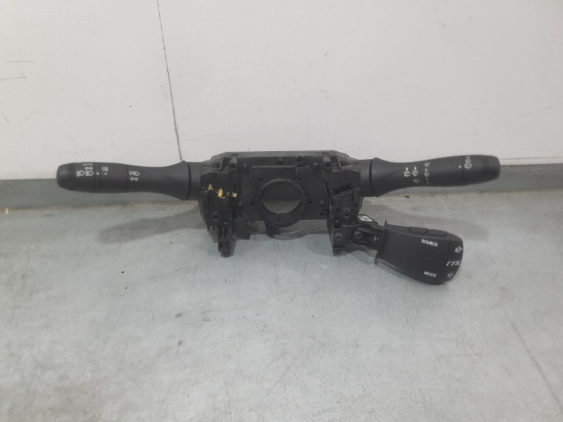 Recambio de mando luces y limpia para dacia sandero iii 1.0 tce 90 referencia OEM IAM 255679970R  