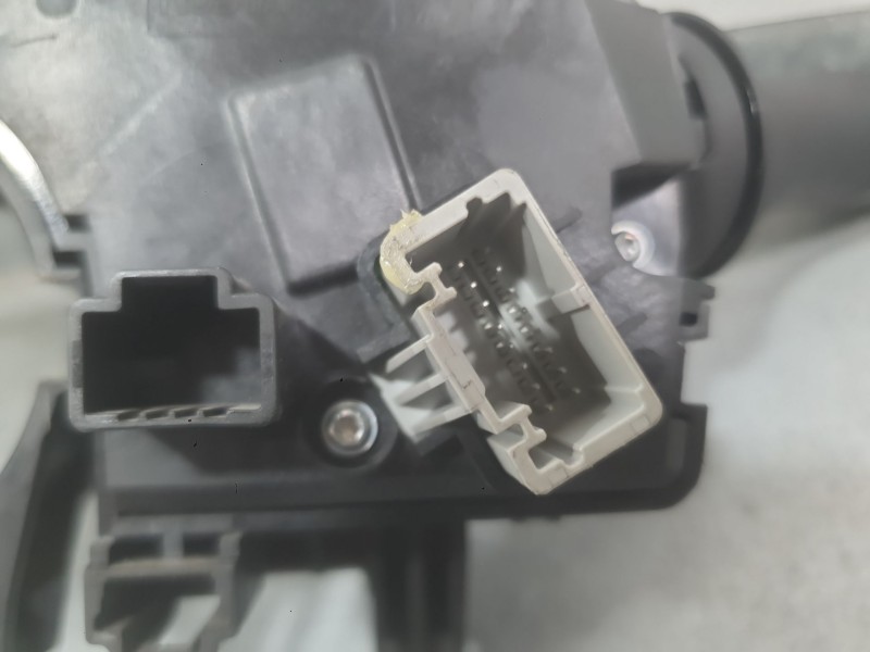 Recambio de mando luces y limpia para dacia sandero iii 1.0 tce 90 referencia OEM IAM 255679970R  