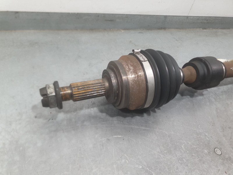 Recambio de transmision delantera izquierda para dacia sandero iii 1.0 tce 90 referencia OEM IAM 391011411R  