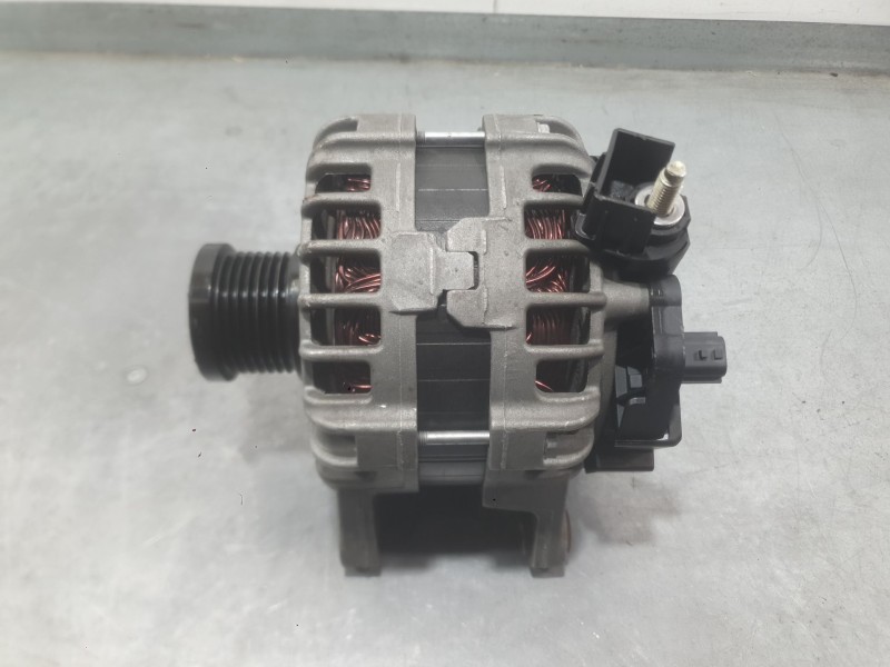 Recambio de alternador para dacia sandero iii 1.0 tce 90 referencia OEM IAM 231005607R  