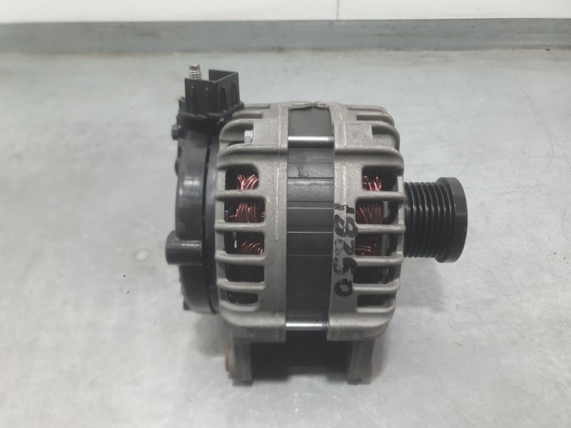 Recambio de alternador para dacia sandero iii 1.0 tce 90 referencia OEM IAM 231005607R  