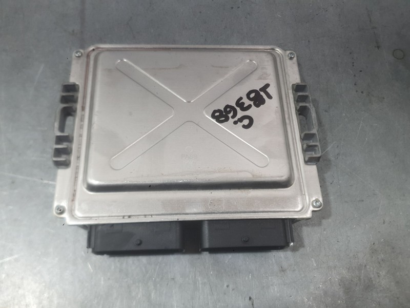 Recambio de centralita motor uce para dacia sandero iii 1.0 tce 90 eco-g referencia OEM IAM   