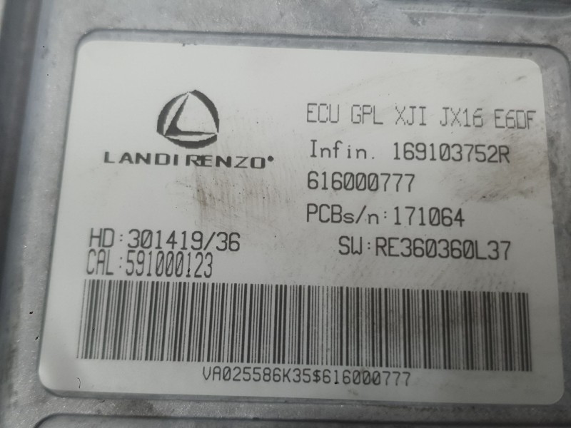 Recambio de centralita motor uce para dacia sandero iii 1.0 tce 90 eco-g referencia OEM IAM   