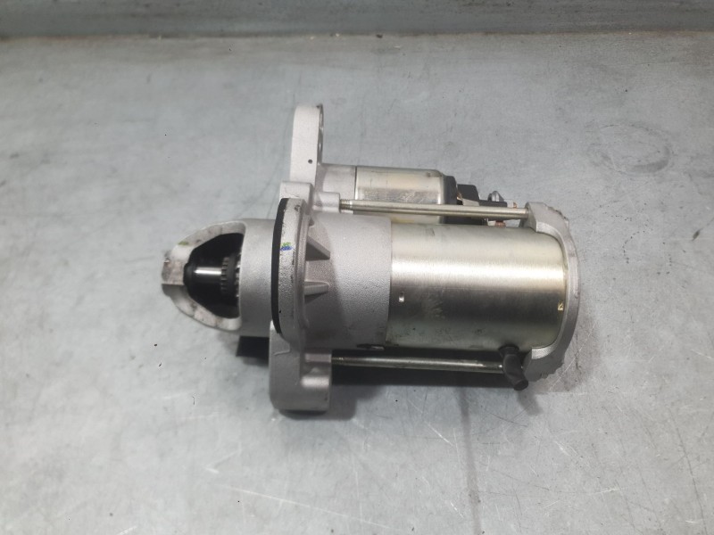 Recambio de motor arranque para dacia sandero iii 1.0 tce 90 eco-g referencia OEM IAM 233008820R  