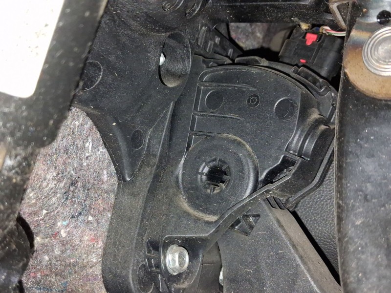 Recambio de potenciometro pedal para opel astra k (b16) 1.6 cdti (68) referencia OEM IAM 13373776  