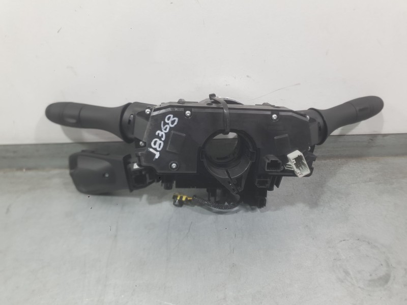 Recambio de mando luces y limpia para dacia sandero iii 1.0 tce 90 eco-g referencia OEM IAM   