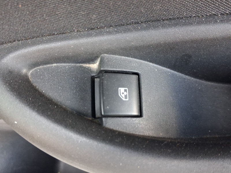 Recambio de mando elevalunas trasero derecho para opel astra k (b16) 1.6 cdti (68) referencia OEM IAM 13408452  