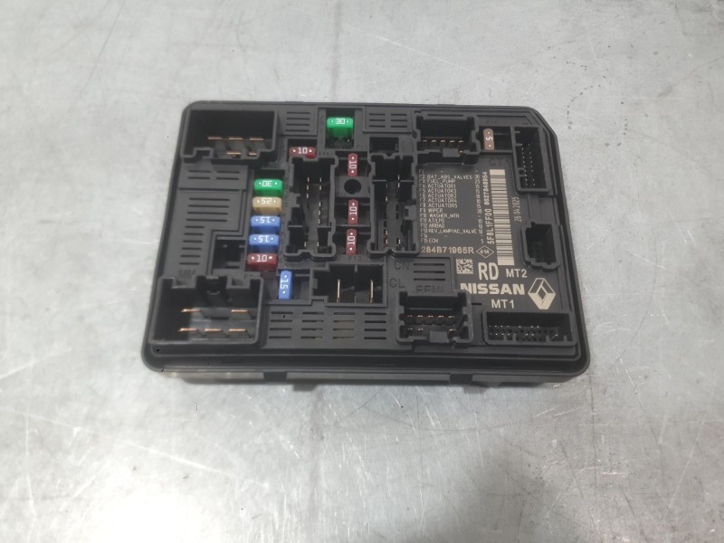 Recambio de caja reles / fusibles para dacia sandero iii 1.0 tce 90 eco-g referencia OEM IAM   