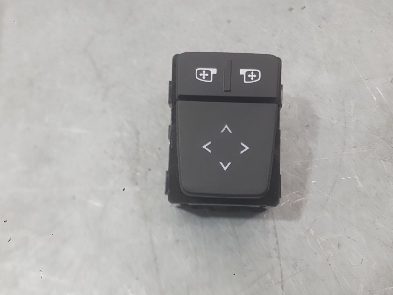 Recambio de mando retrovisor para dacia sandero iii 1.0 tce 90 eco-g referencia OEM IAM   
